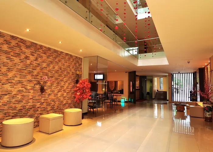 Hotel Dynasty Tourist