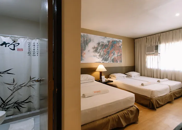 Hotel Dynasty Tourist