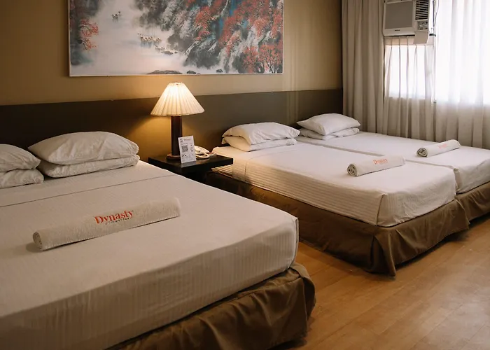 Dynasty Tourist Hotel 3*