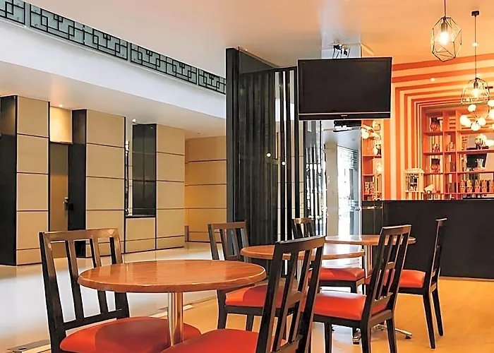 Dynasty Tourist Hotel 3*