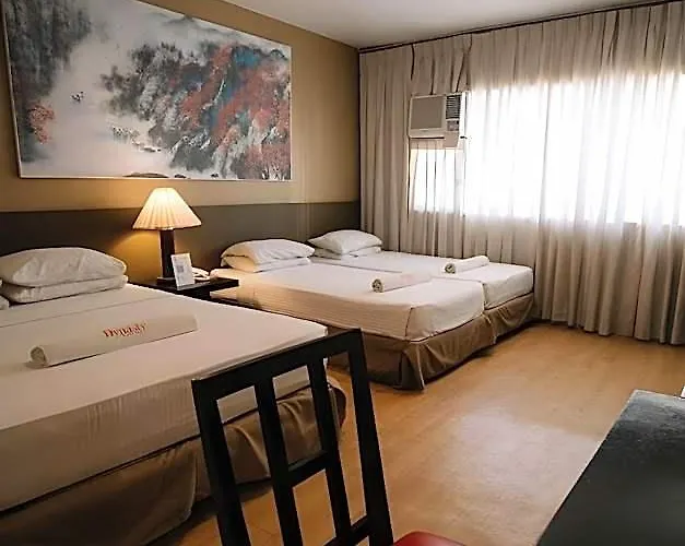 Dynasty Tourist 3*