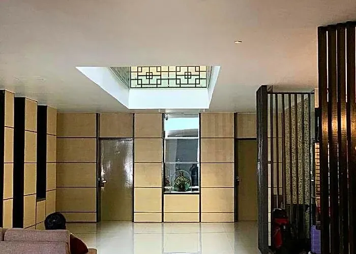 Hotel Dynasty Tourist